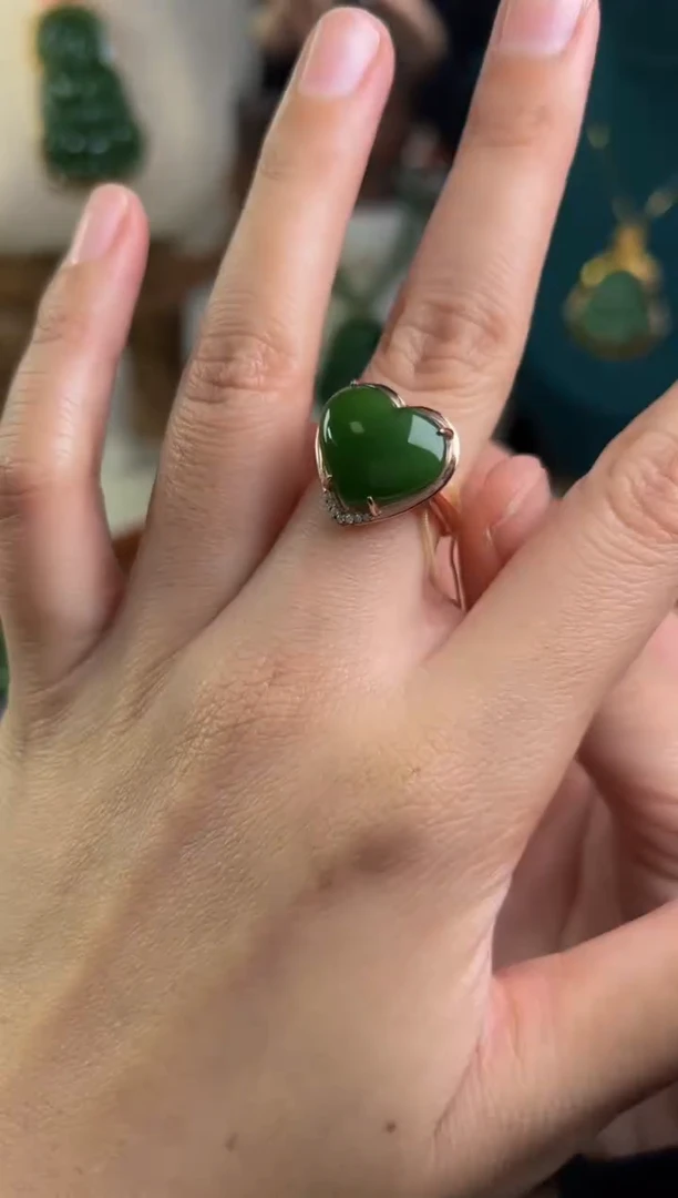 银S925镶嵌戒指和田玉碧玉