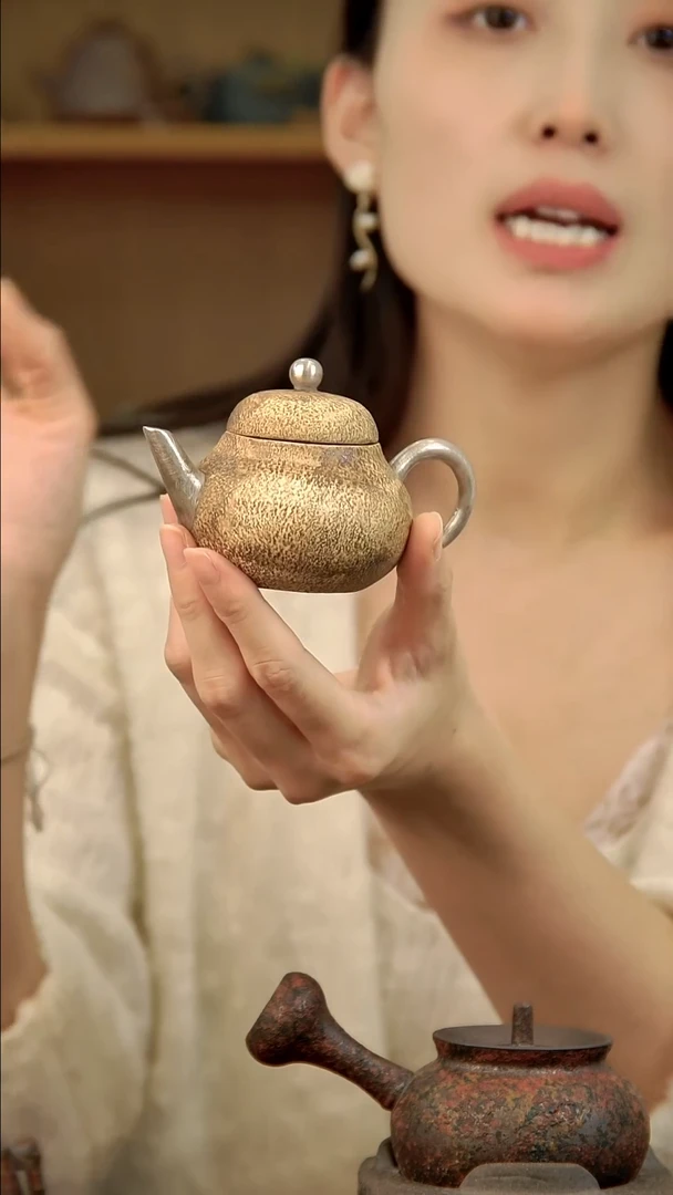 言野手作 粉引仿古梨形壶