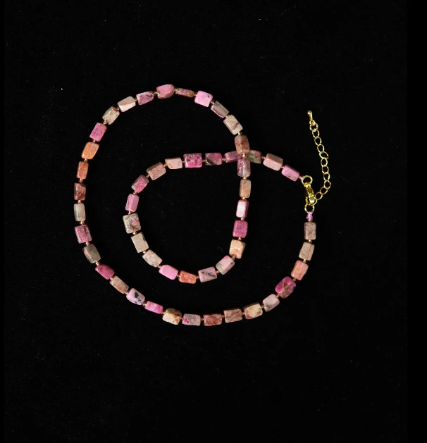 泥 地 老 料 樱 花 粉 项链  多样性发其一