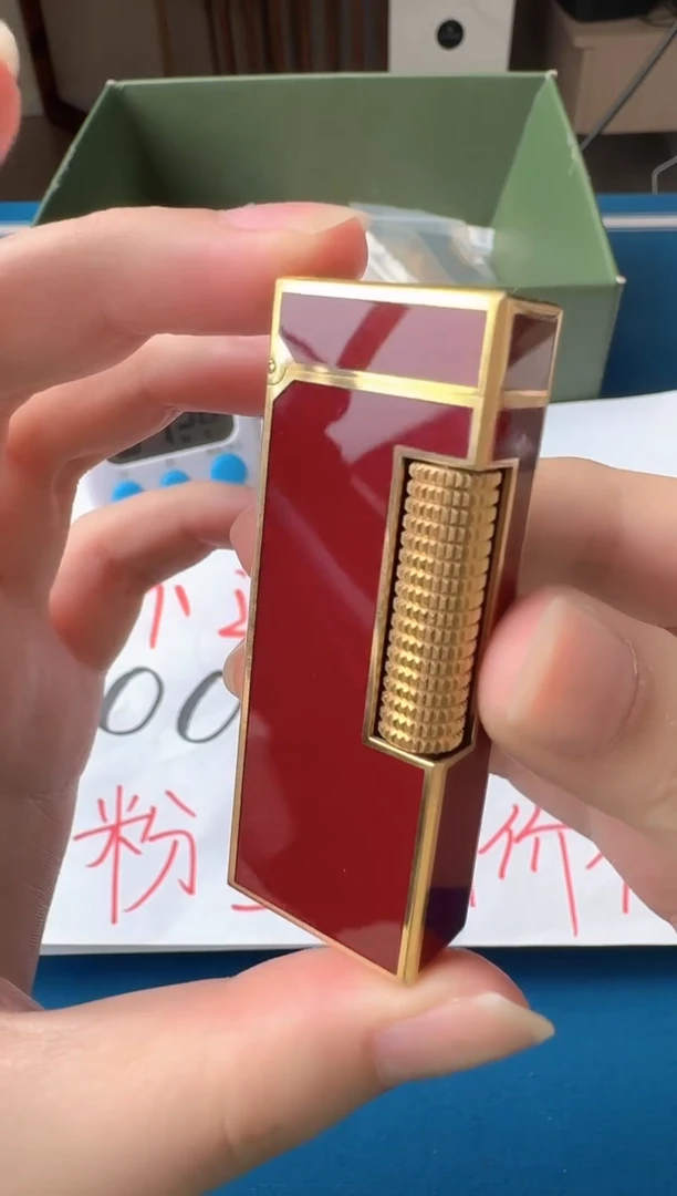 吐血甩卖！红色漆面登