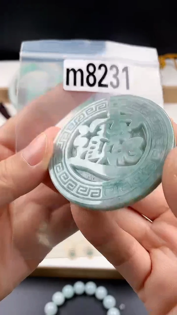 颈饰未镶嵌翡翠天然翡翠吊坠挂件