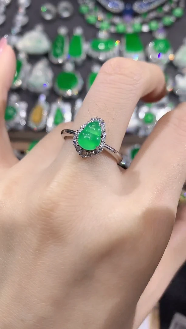 18K金镶嵌戒指翡翠A18