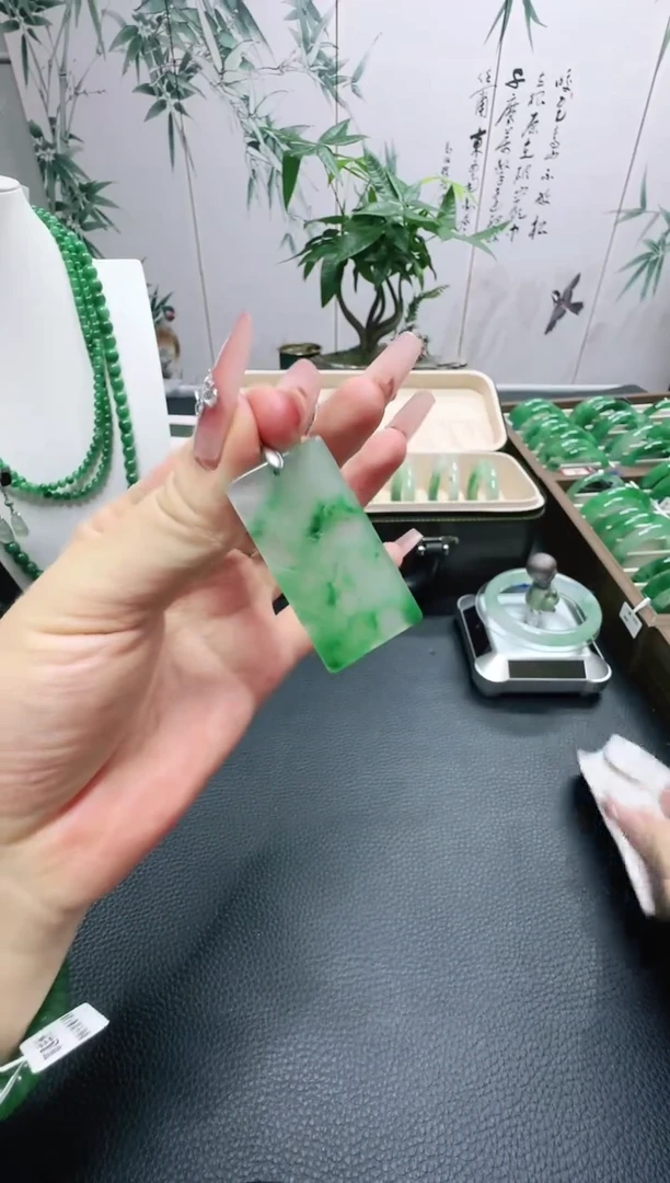 石英质玉（非洲翠）1未镶嵌/8105