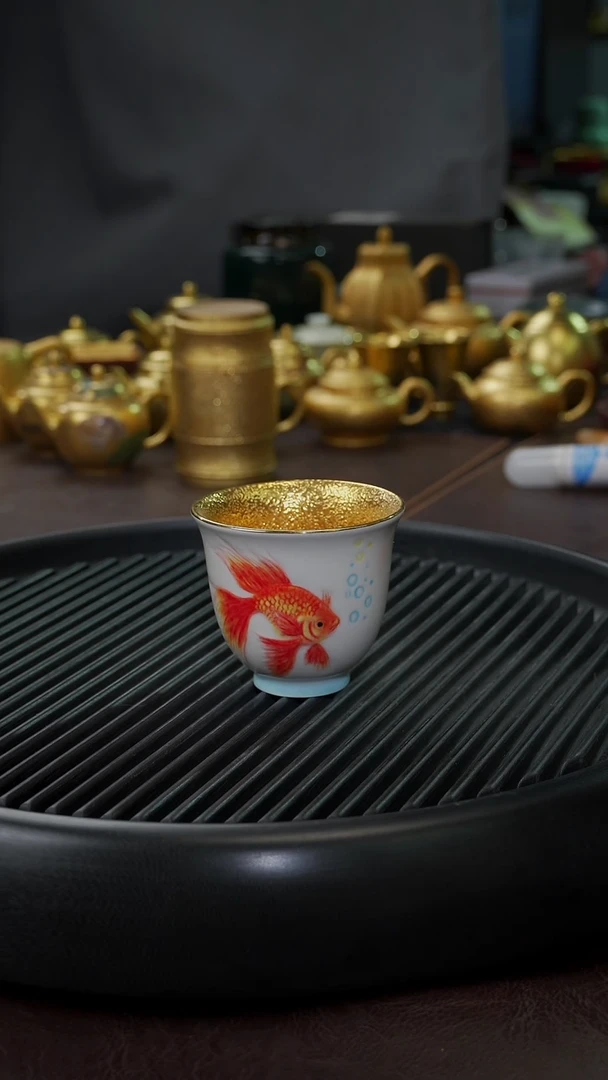 【闪购商品】杯【宜景窑鎏金】手绘蝶尾鱼杯