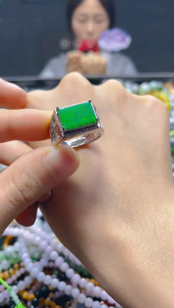 颈饰未镶嵌翡翠多样性择优发货