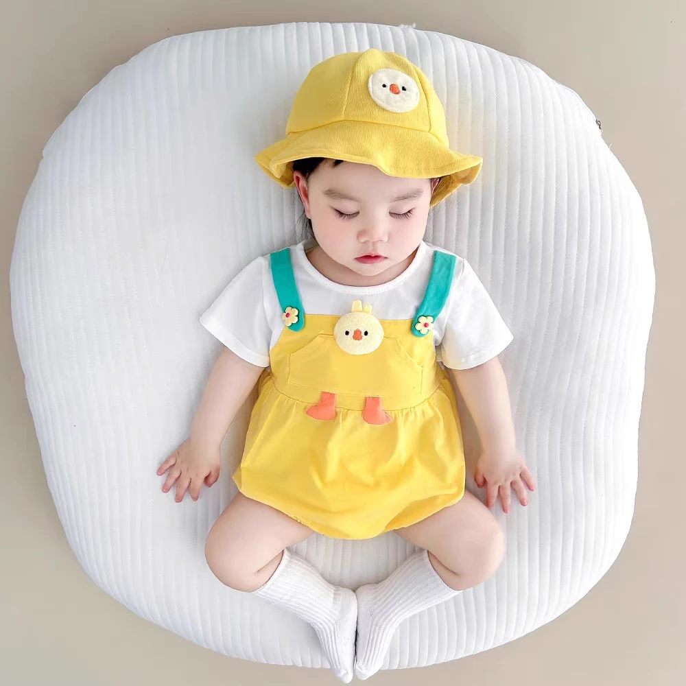 婴儿夏装新款洋气包屁衣女宝宝春装超萌可爱小鸭哈衣夏季薄款爬服