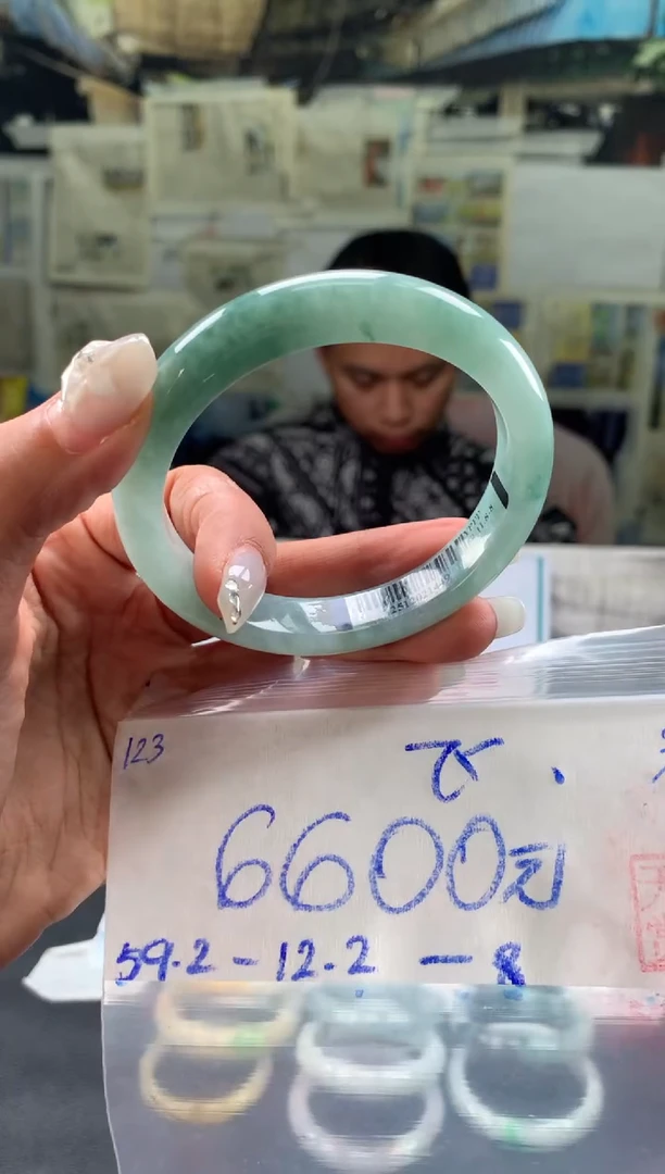 未镶嵌手镯翡翠@*翡翠手镯 下单联系小耳机#123