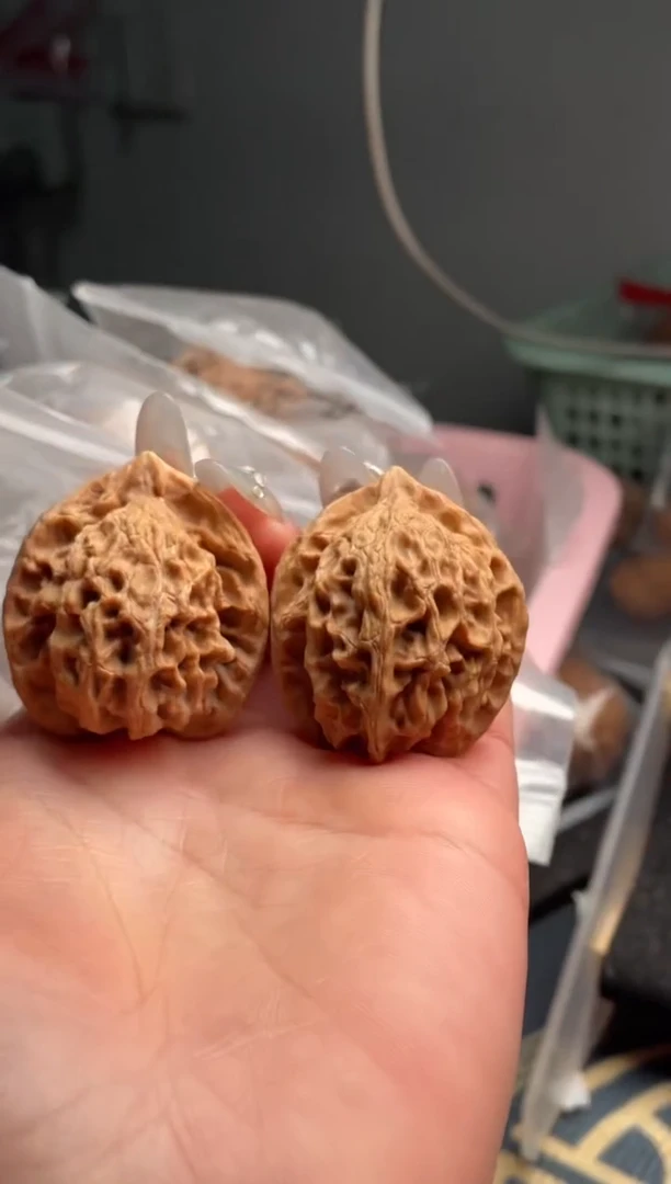 【闪购商品】文玩核桃吊坠公子帽团购 35