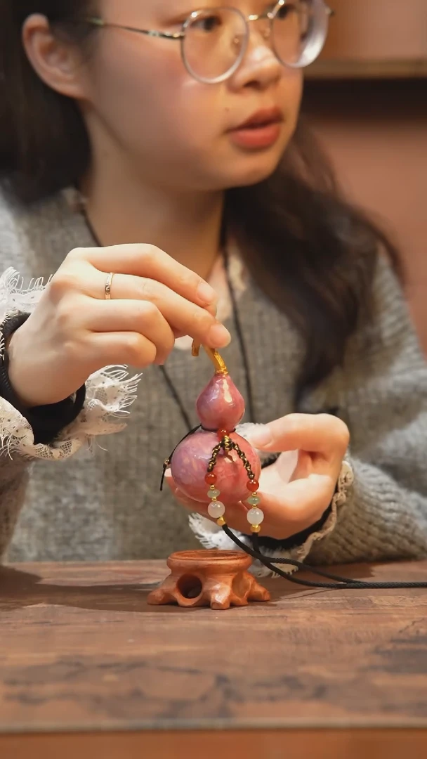 【闪购商品】568号-大漆飘漆小葫芦脖挂