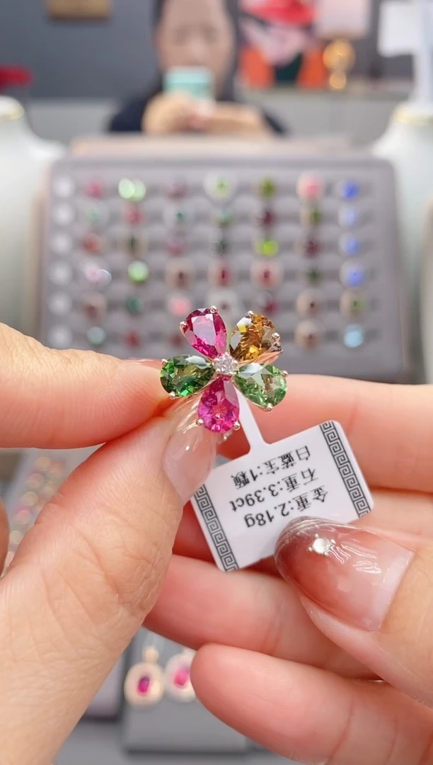 18K金镶嵌戒指碧玺3.39