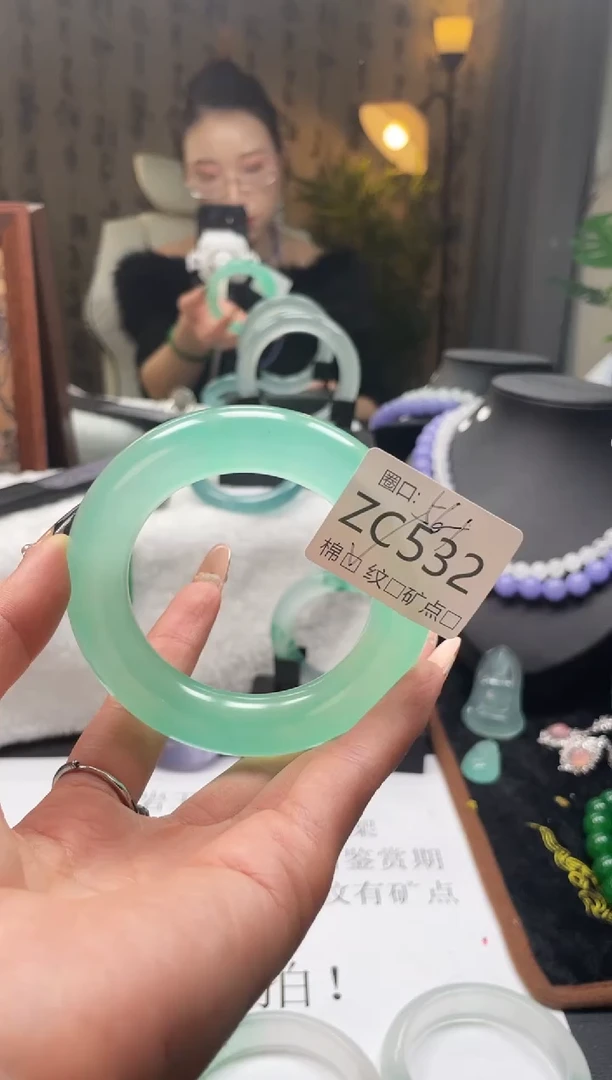 波**斯静宝石英岩手镯ZC532