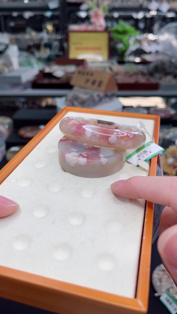 【闪购商品】石英质玉手镯未镶嵌56圈口（赠品镯心）3931172