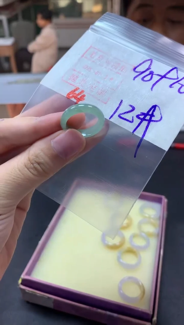 【闪购商品】定制翡翠未镶嵌戒圈12#100毛货需精细抛光
