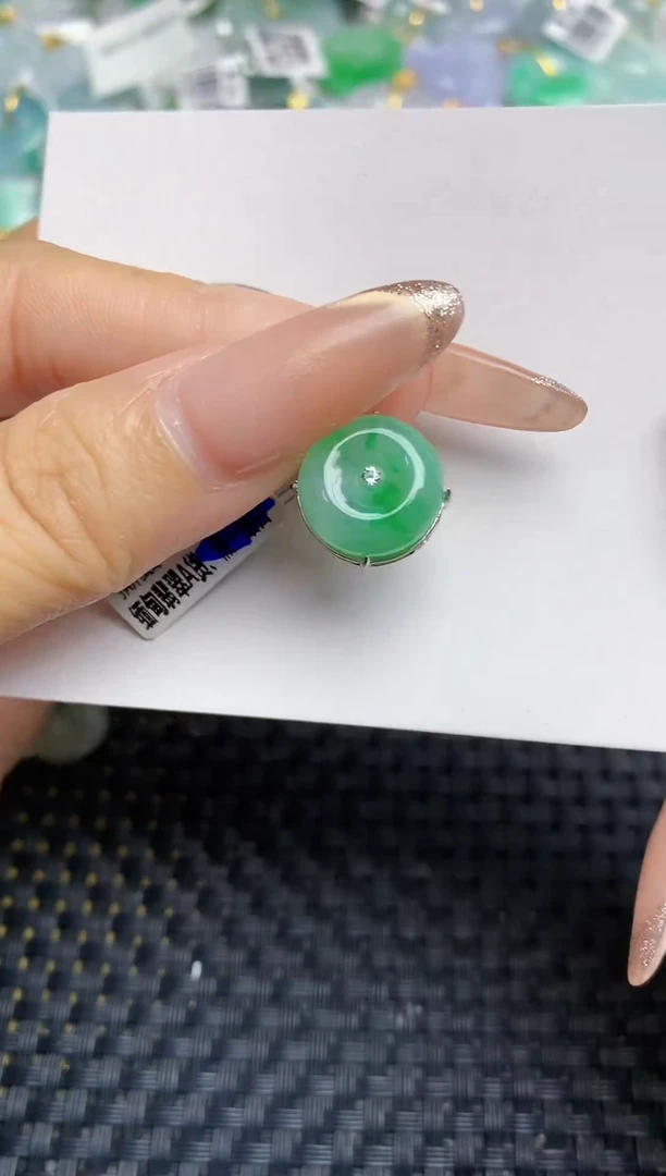 颈饰未镶嵌翡翠天然缅甸A货翡翠百元以上9元证书费自理