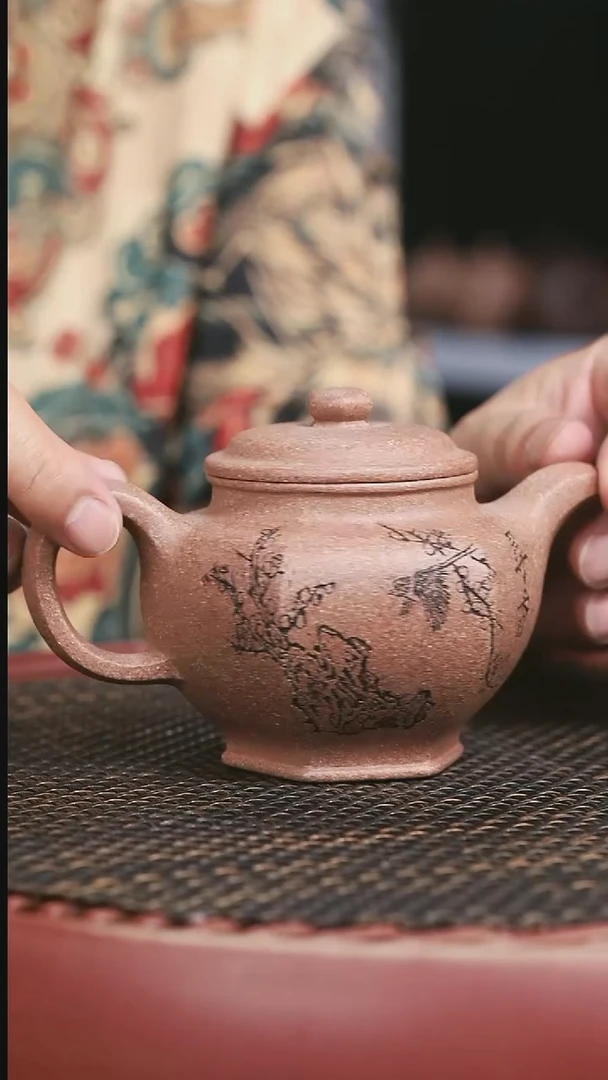 茶壶紫砂300CC六方掇只刻绘桃花泥