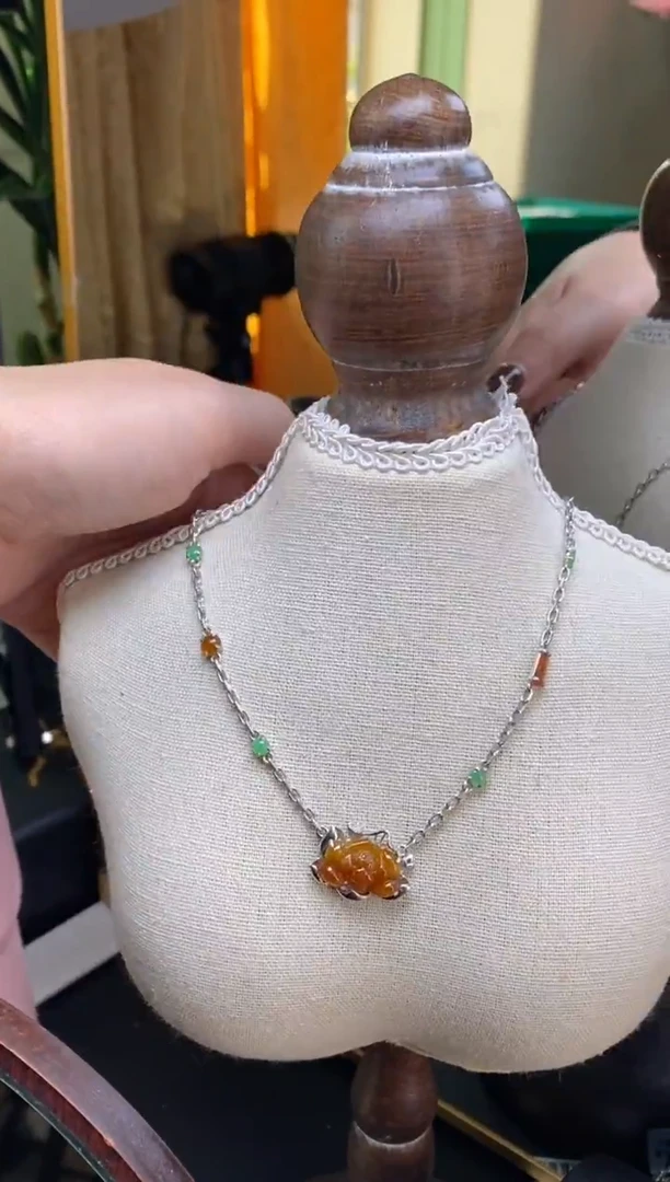 颈饰银S925镶嵌翡翠18237