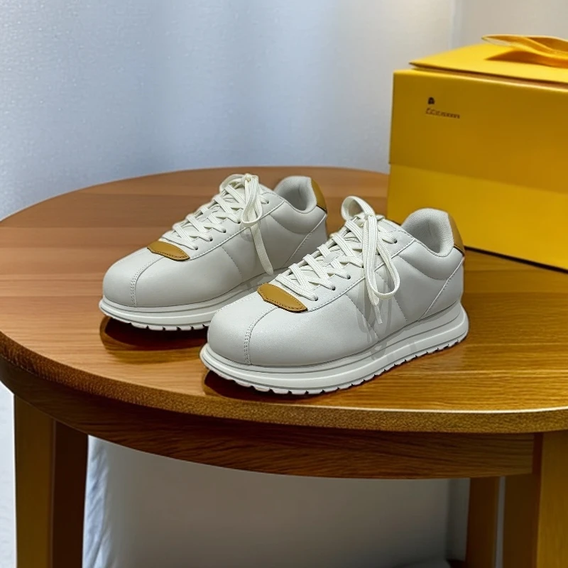 2025秋冬走秀新款真皮面包鞋时尚阿甘鞋情侣休闲鞋厚底增高运动鞋