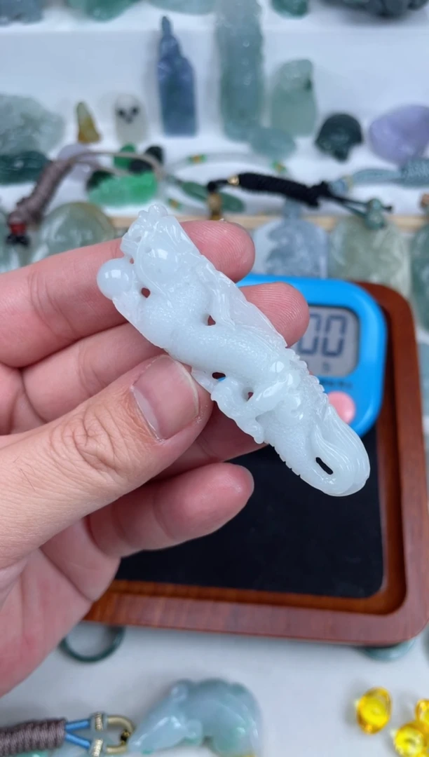 【闪购商品】翡翠摆件未镶嵌龙