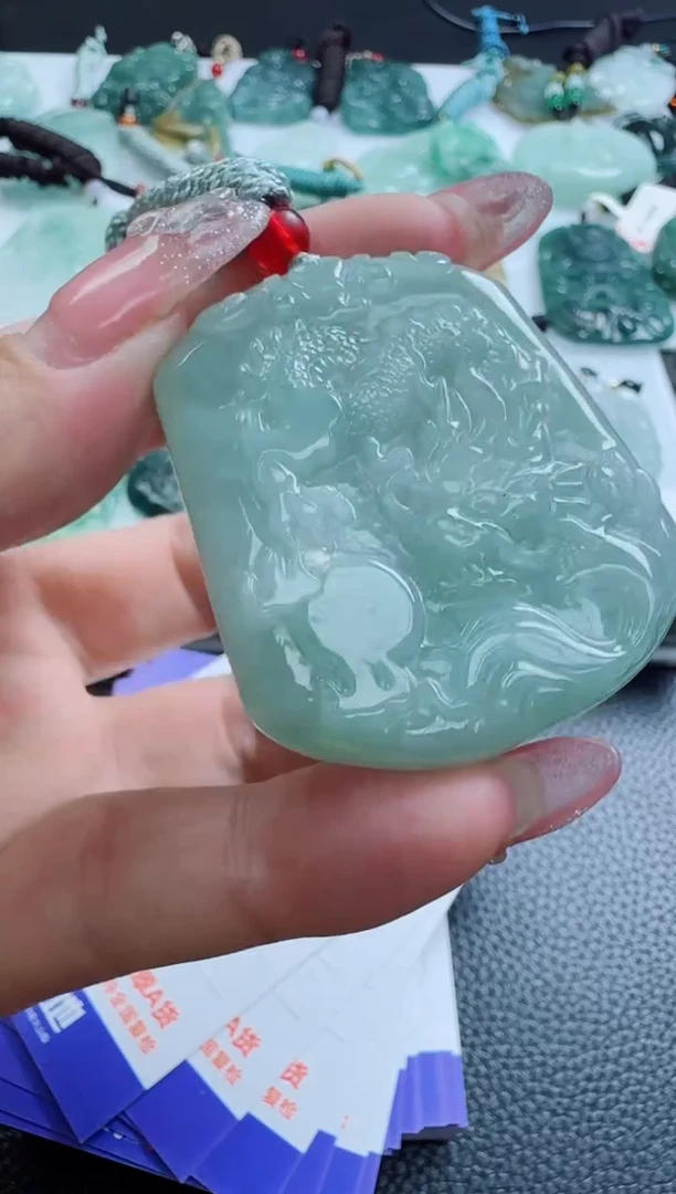 【闪购商品】翡翠颈饰未镶嵌1111111111