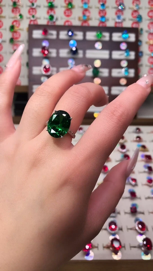 无925银典藏 轻奢 小祖母绿绿色系12*16银托戒指