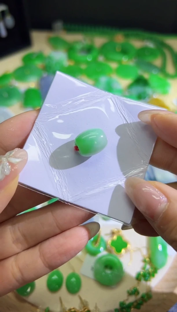 【闪购商品】翡翠颈饰未镶嵌Q缅料A货翡翠/支持复检/一件