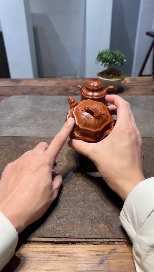茶壶紫砂新****长宜兴紫砂壶海棠双线竹鼎160cc