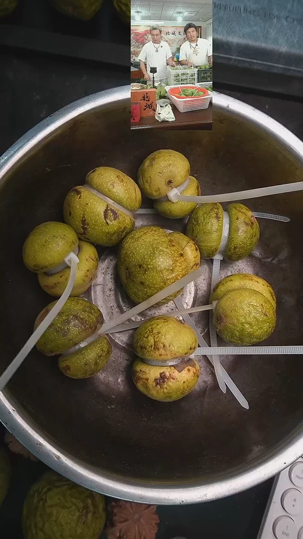 文玩核桃把件青皮葫芦8个（售出不退不换）