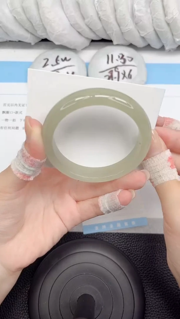 石英质玉手镯未镶嵌393-56.6