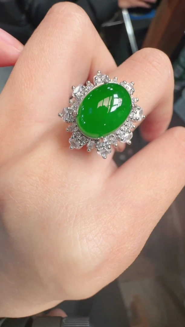 未镶嵌定制翡翠翡翠A货有轻微色差属于正常现象，戒指1