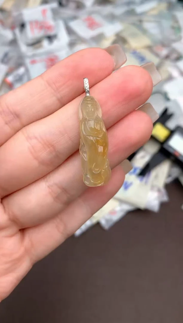 18K金镶嵌挂件翡翠一