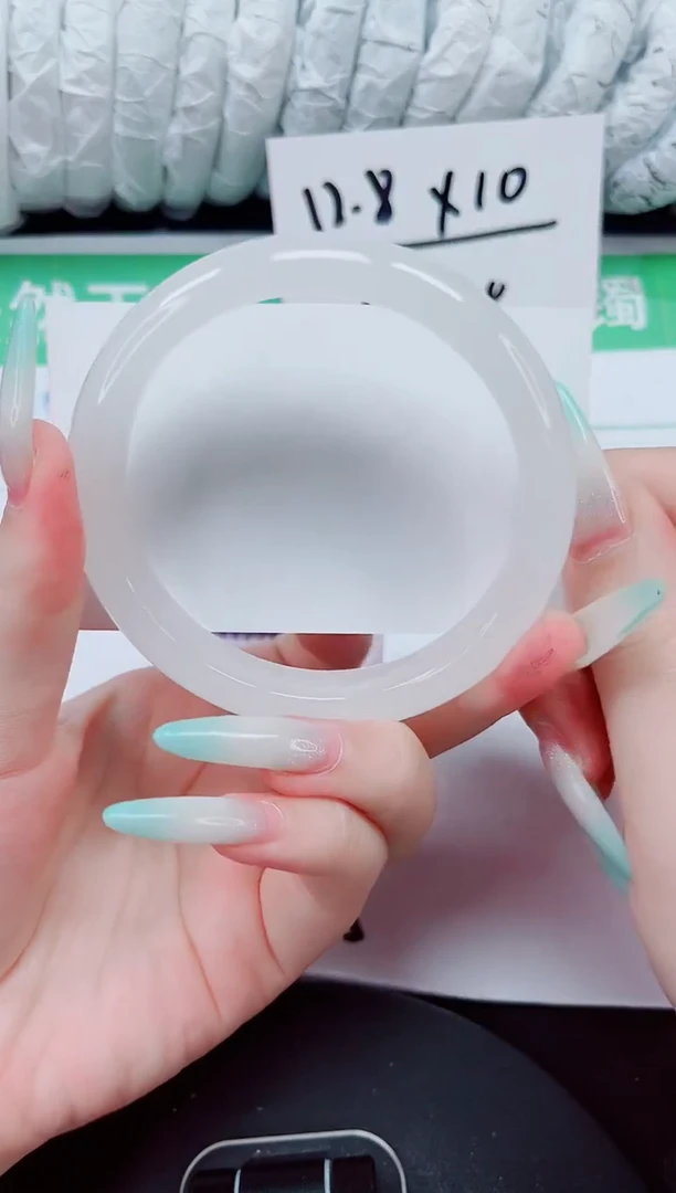 石英质玉手镯未镶嵌70-61/62