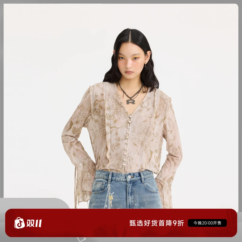 REVAN芮范2025春季新品设计师款蛇与玫瑰印花衬衫RL10902037