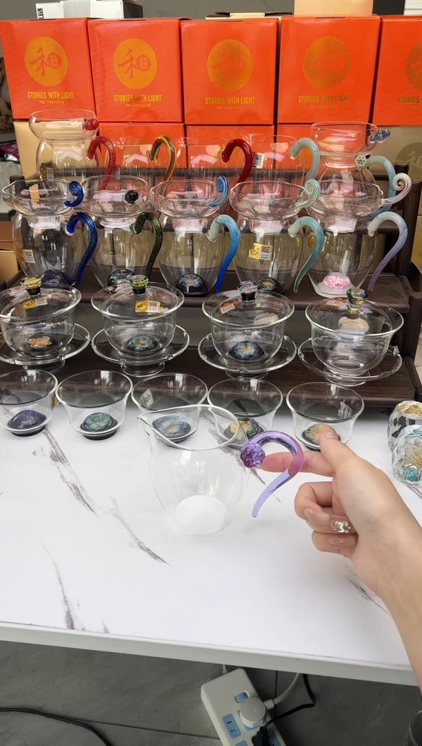 手工艺品玻璃禾器怡莲浅紫色