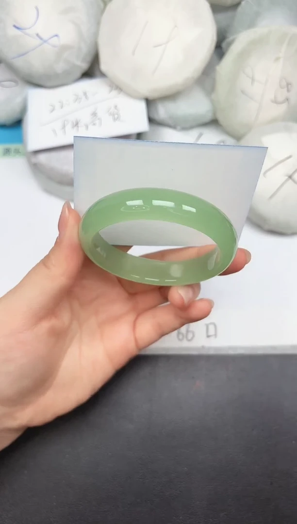 未镶嵌手镯石英质玉A266/55.2