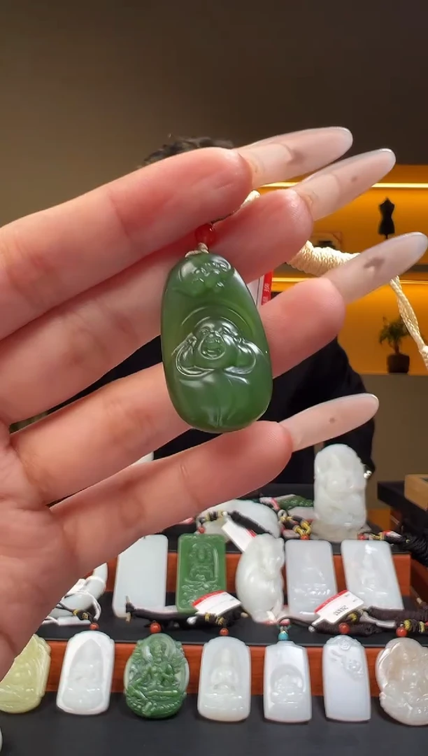 颈饰未镶嵌和田玉1