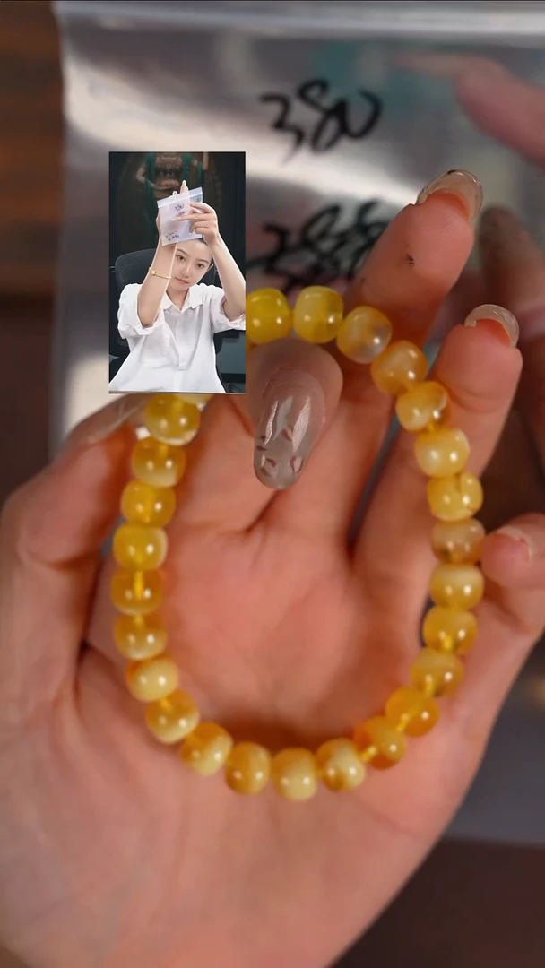 手串蜜蜡未镶嵌？****？若雨臣品质回血