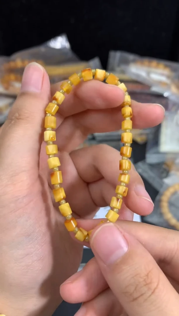 蜜蜡未镶嵌珠宝奇石235