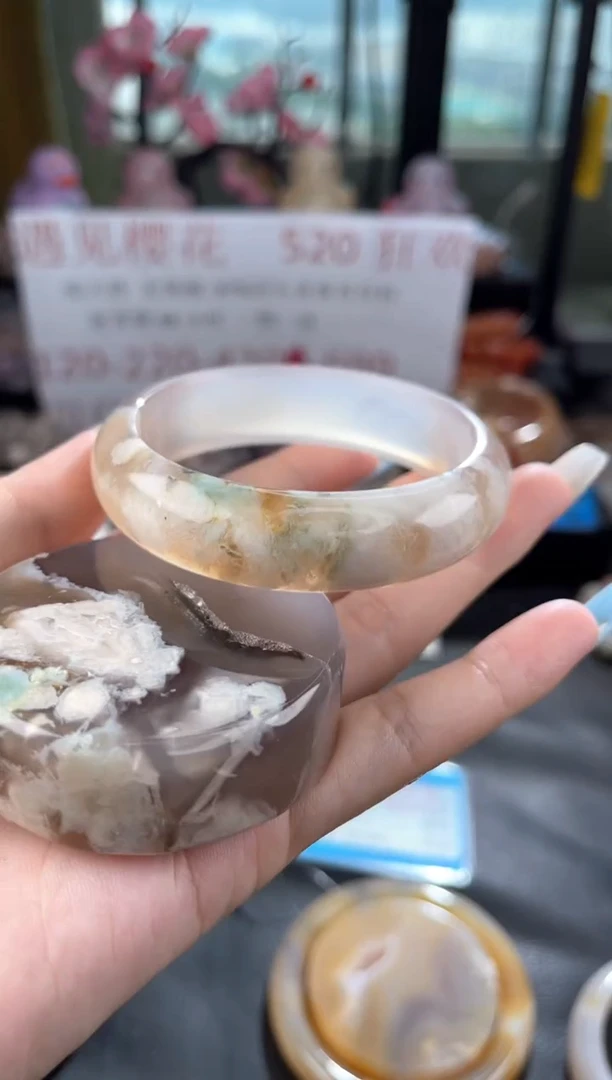 石英质玉手镯未镶嵌天然樱花玛瑙手镯58