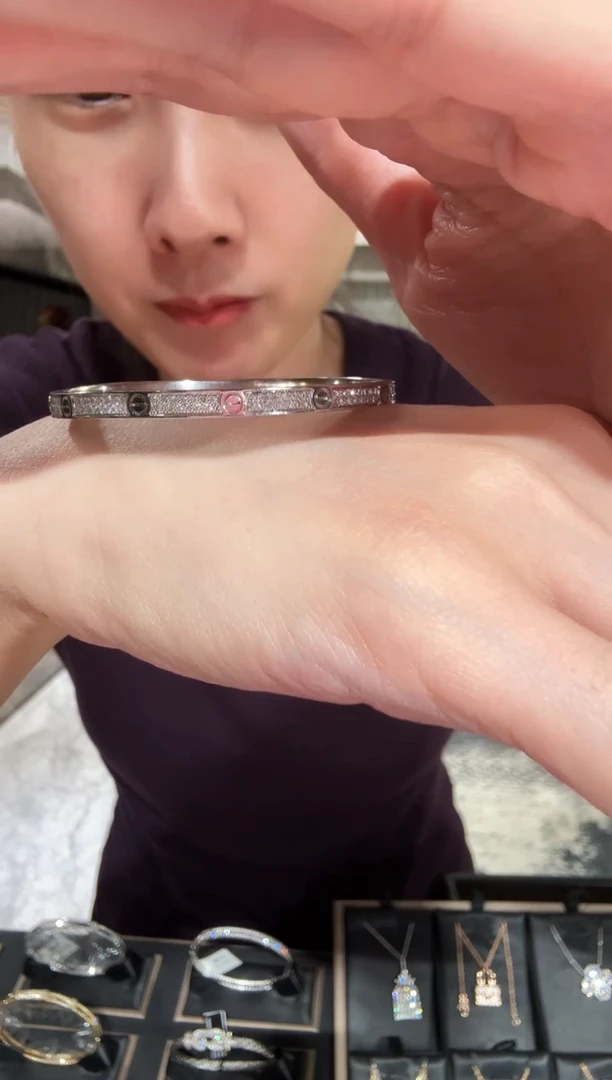 手镯18K金镶嵌钻石窄版满天星手镯白金色16号