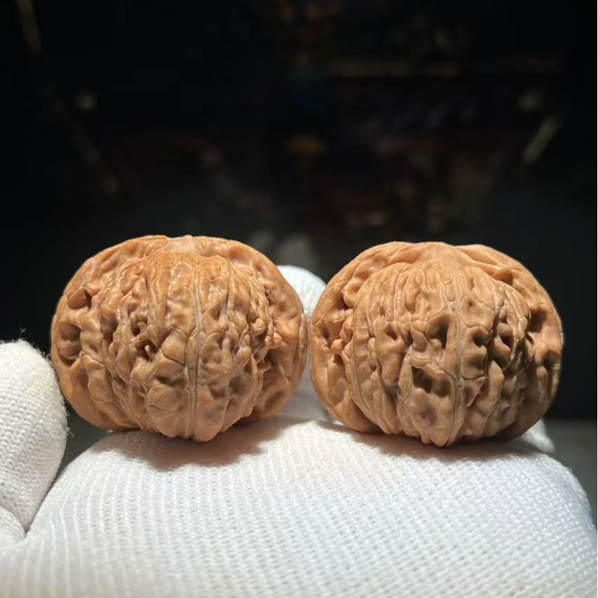 编号G201文玩核桃山西汉高楼轻微反油边41肚39高32