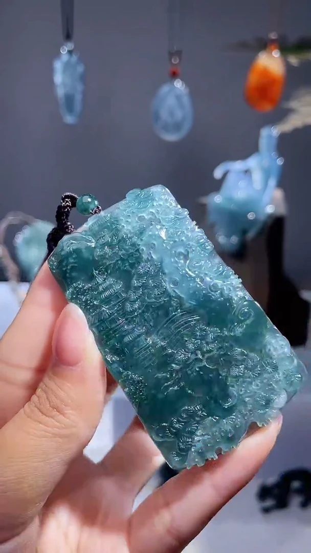 颈饰未镶嵌翡翠山水