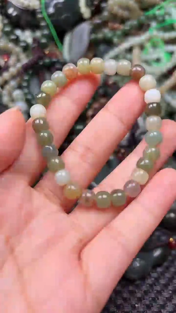 和田玉未镶嵌颈饰1