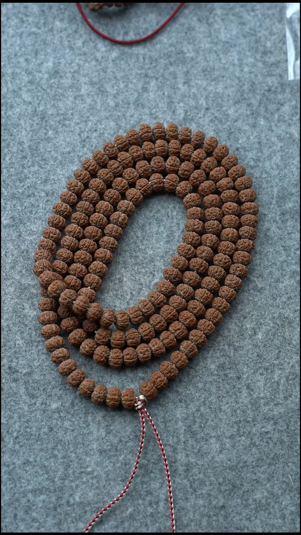 吊坠金刚菩提老树王 勿里达 超头 尺寸8.8 紫红皮 无色差 无黄