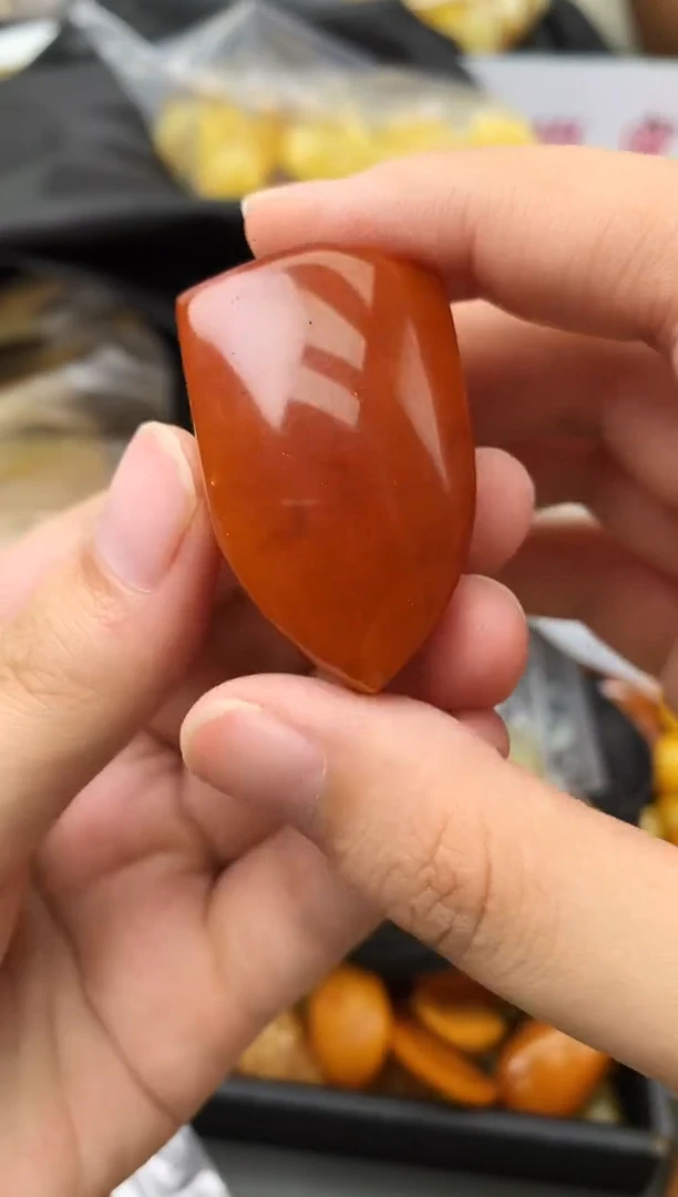 未镶嵌琥珀珠宝奇石33