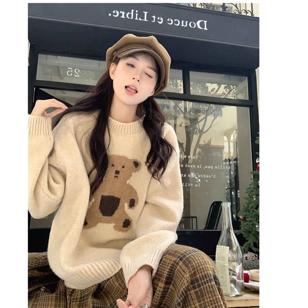 红色卡通小熊慵懒风宽松毛衣新款冬季女装显瘦套头针织衫百搭上衣