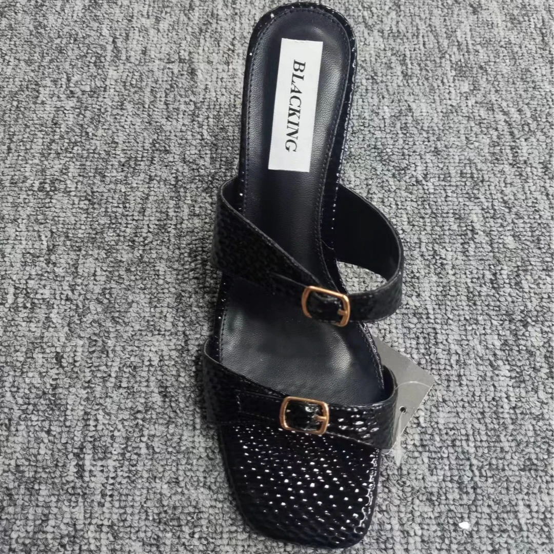 2025新款女鞋（oc三色皮鞋）时尚女士夏季黑色细跟镂空粗跟尖头