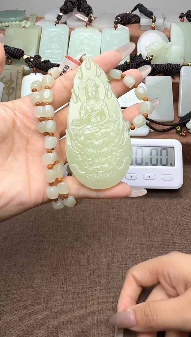 颈饰未镶嵌和田玉1