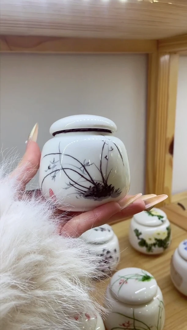 【闪购商品】陶瓷小茶叶罐墨兰6#@@MCYGTCX6