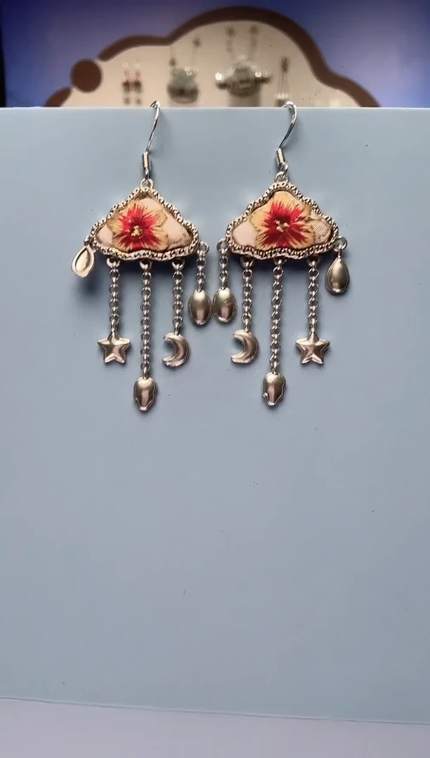 织绣非遗手工描银苗绣首饰67