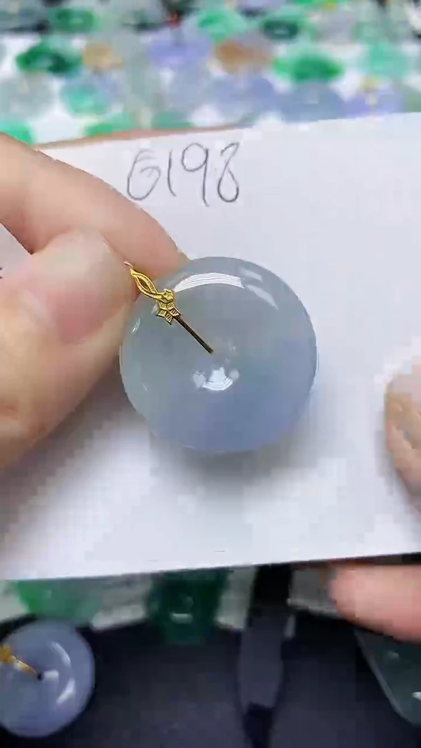 翡翠18K金镶嵌颈饰 天然缅甸翡翠A货